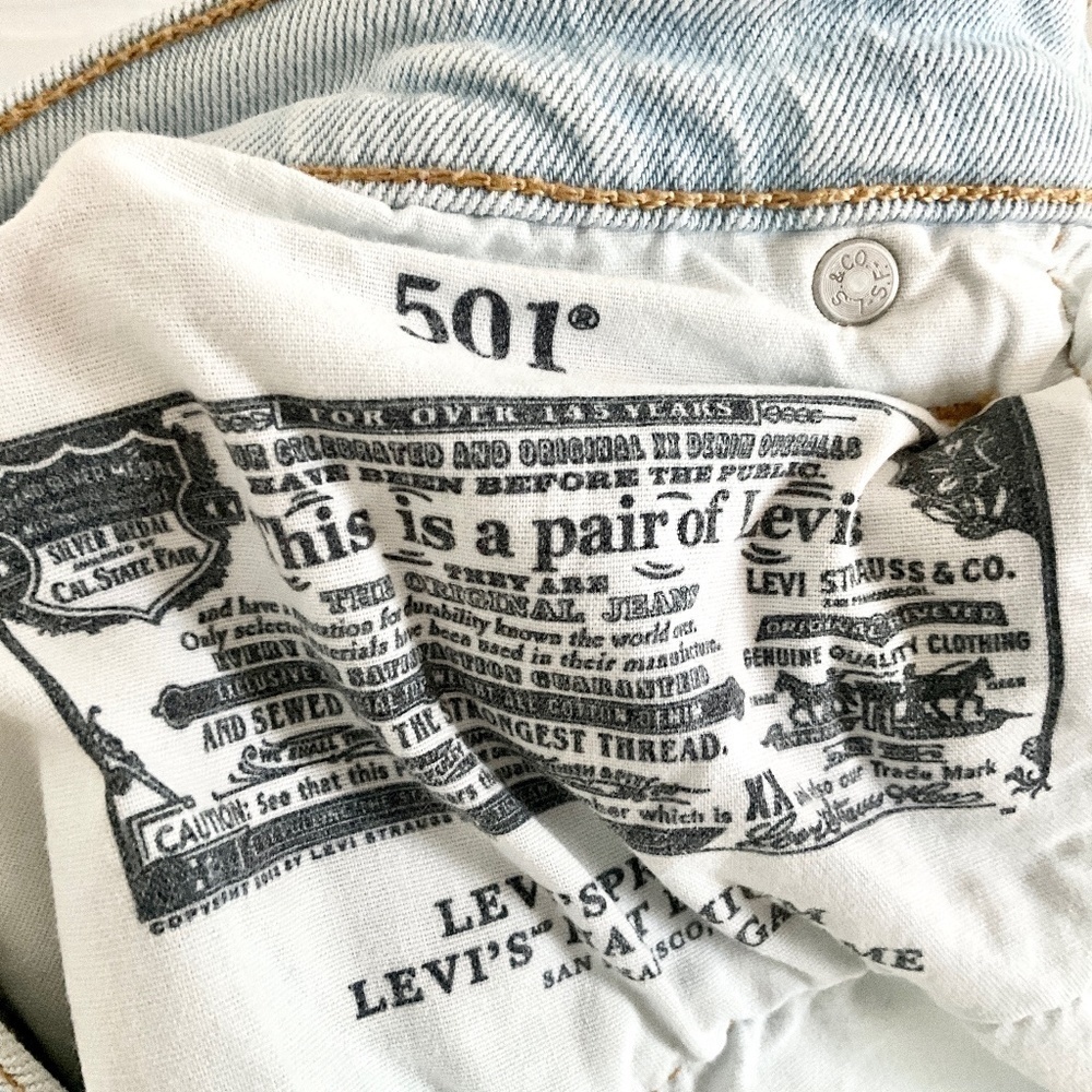 REVOLVE x Levi’s 501 Light wash High waist Relaxed fit Size 18W - Picture 4 of 16